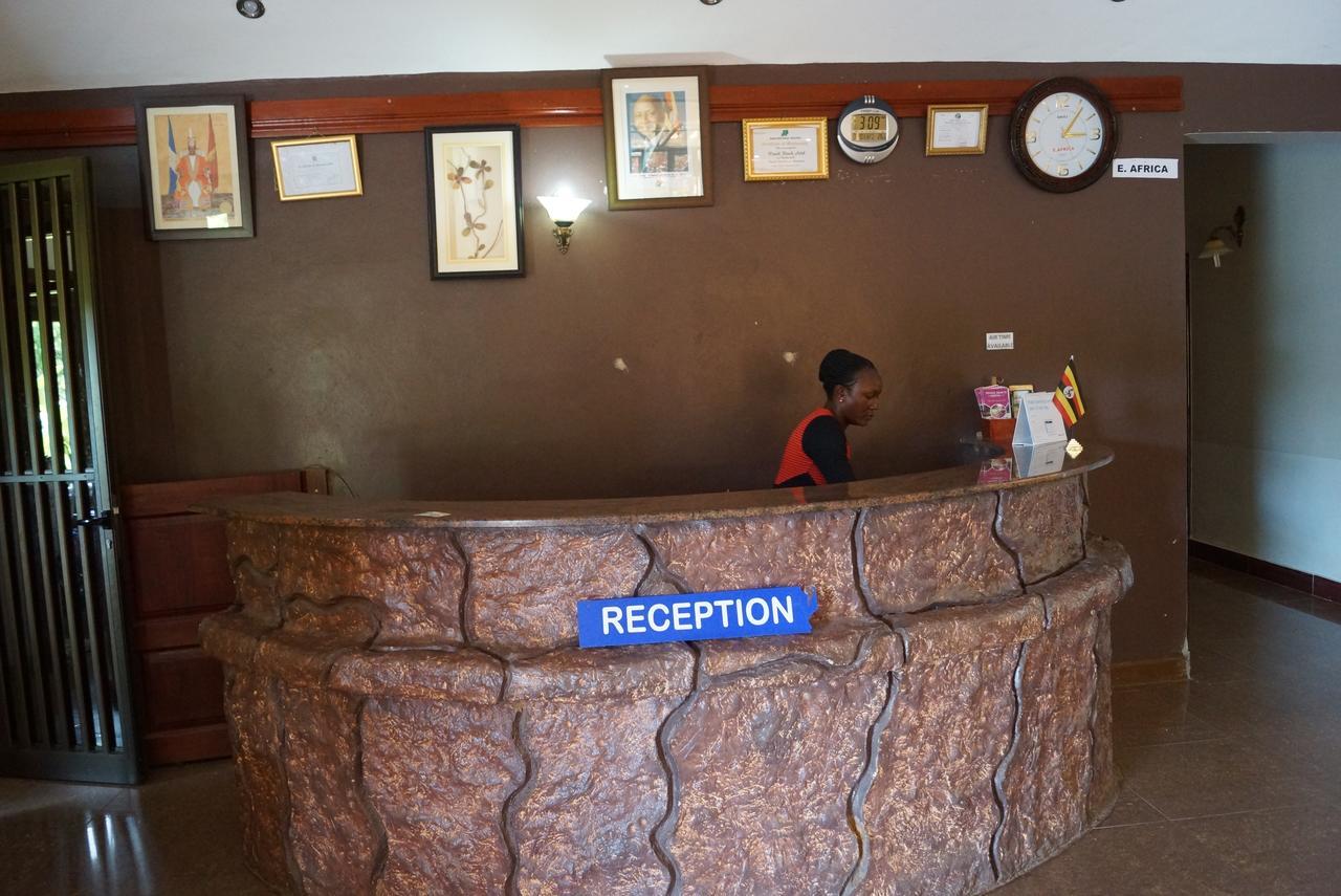 Peniel Beach Hotel Entebbe Extérieur photo