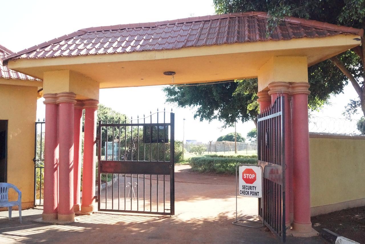 Peniel Beach Hotel Entebbe Extérieur photo