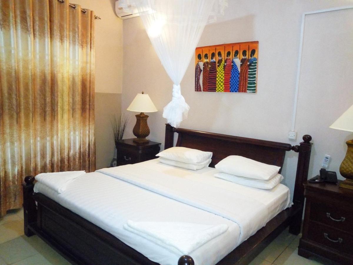 Peniel Beach Hotel Entebbe Extérieur photo