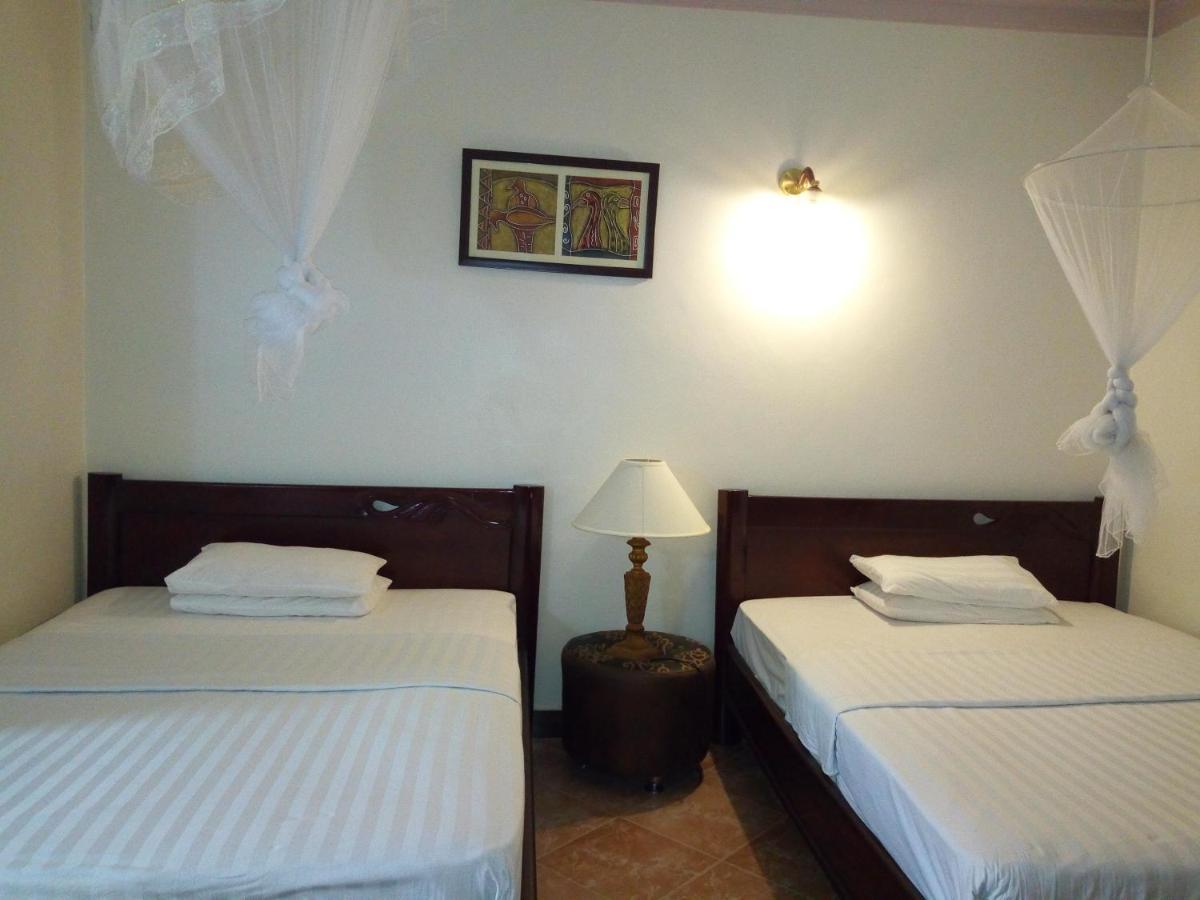 Peniel Beach Hotel Entebbe Extérieur photo